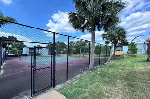 2856 Somerset Park Dr, Tampa, FL 33613 - Photo 43