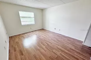 2856 Somerset Park Dr, Tampa, FL 33613 - Photo 13