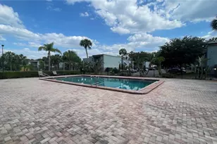 2856 Somerset Park Dr, Tampa, FL 33613 - Photo 25