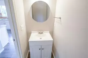 1942 Knollcrest Dr, Clermont, FL 34711 - Photo 9