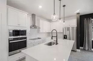 2028 Sunshine Peak Dr, Minneola, FL 34715 - Photo 7