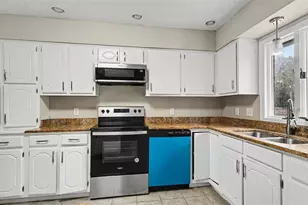 1081 SE 170th Ave, Silver Springs, FL 34488 - Photo 9