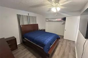 2101 Utica Dr, Sarasota, FL 34232 - Photo 9