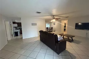 2101 Utica Dr, Sarasota, FL 34232 - Photo 3