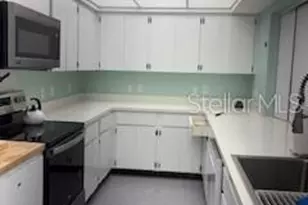 1100 E Bay Dr, Largo, FL 33770 - Photo 15