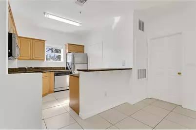 3551 Conroy Road #122, Orlando, FL 32839 - Photo 5