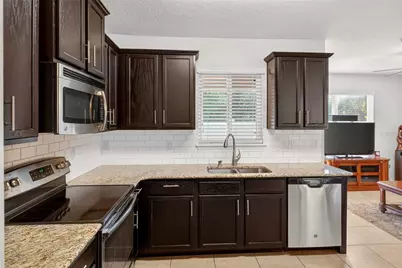 2502 Seven Oaks Dr, Saint Cloud, FL 34772 - Photo 13