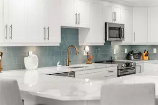 534 Pinellas Bayway S, Tierra Verde, FL 33715 - Photo 7