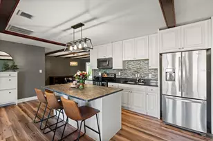 5548 Kingswood Dr, Orlando, FL 32810 - Photo 9