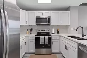 13415 Blue Heron Beach Dr, Orlando, FL 32821 - Photo 7