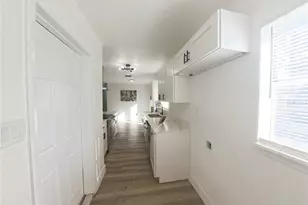 1098 Leeway Ct, Orlando, FL 32810 - Photo 9