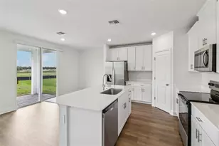 807 Sunshower Dr, Lady Lake, FL 32159 - Photo 15