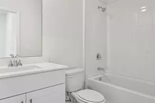 831 Sunshower Dr, Lady Lake, FL 32159 - Photo 9