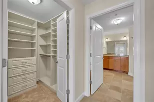 2305 Edgewater Dr, Orlando, FL 32804 - Photo 21