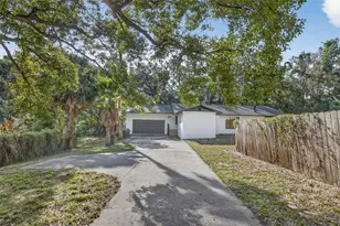 303 E Fountain St, Fruitland Park, FL 34731 - Photo 37