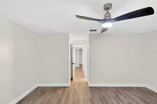 303 E Fountain St, Fruitland Park, FL 34731 - Photo 13