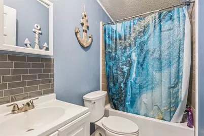 4 Cayman Circle, Umatilla, FL 32784 - Photo 15