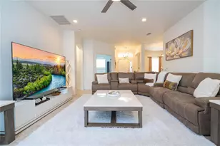 3774 Eagle Isle Cir, Kissimmee, FL 34746 - Photo 11