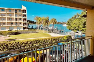 9715 Harrell Ave, Treasure Island, FL 33706 - Photo 5