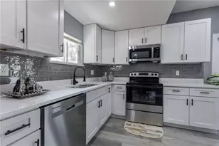 1102 E Voorhis Ave, Deland, FL 32724 - Photo 5