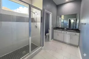 2702 Scarborough Ct, Kissimmee, FL 34744 - Photo 9