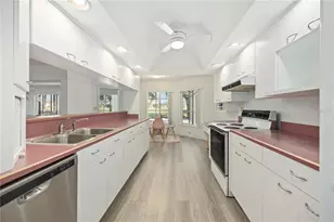 2926 Meadowood Ln, Sebring, FL 33875 - Photo 21