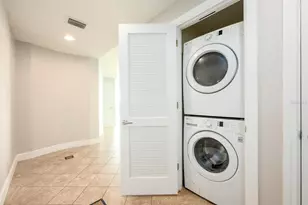 101 S Eola Dr, Orlando, FL 32801 - Photo 17