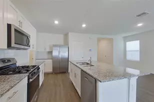 32016 Katelin Cir, Leesburg, FL 34748 - Photo 9