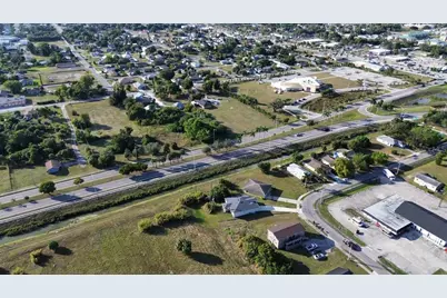 3550 S Grimsley Court, Fort Myers, FL 33916 - Photo 9