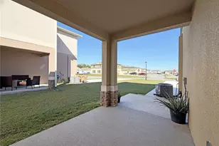 1719 Walnut Crk Dr, Kissimmee, FL 34744 - Photo 9
