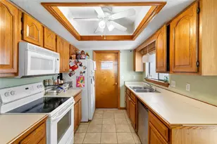 347 Castlewood Ln, New Smyrna Beach, FL 32168 - Photo 7