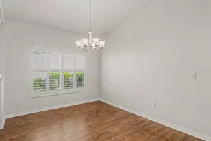 11409 Flora Springs Dr, Riverview, FL 33579 - Photo 7