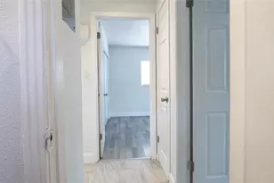 306 E 119th Ave, Tampa, FL 33612 - Photo 15