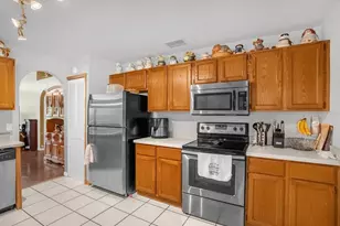 10303 Winding Creek Ln, Orlando, FL 32825 - Photo 7