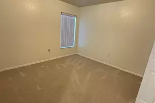 318 Highland Meadows Dr, Davenport, FL 33837 - Photo 7