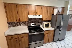 126 N Observatory Dr, Orlando, FL 32835 - Photo 9