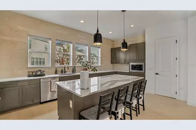 2398 Addalia Alley, Orlando, FL 32804 - Photo 5