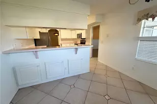 21623 Regency Park Ln, Leesburg, FL 34748 - Photo 7