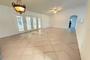 21623 Regency Park Ln, Leesburg, FL 34748 - Photo 3