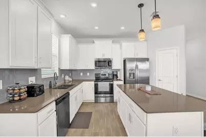 6941 Dilly Lake Avenue, Groveland, FL 34736 - Photo 7