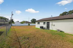 1001 Windbrook Dr, Deltona, FL 32725 - Photo 11