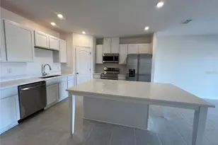 32095 Pond Apple Bnd, San Antonio, FL 33576 - Photo 3