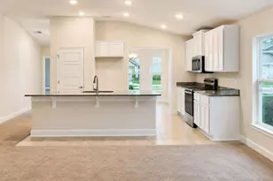 7528 Bent Tree Loop, Saint Cloud, FL 34773 - Photo 3