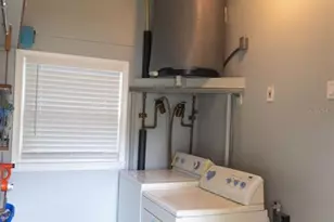 544 Farnum Dr, Tarpon Springs, FL 34689 - Photo 15