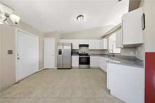 839 Hollywood St, Daytona Beach, FL 32117 - Photo 9