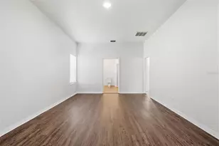 28516 Hanging Moss Loop, Wesley Chapel, FL 33543 - Photo 15