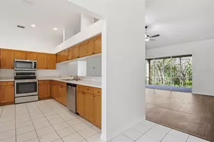 28516 Hanging Moss Loop, Wesley Chapel, FL 33543 - Photo 5