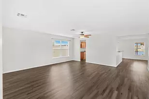 1015 Seneca Falls Dr, Orlando, FL 32828 - Photo 5