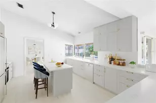 5415 Bay Side Dr, Orlando, FL 32819 - Photo 3