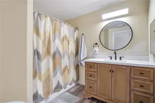 5401 Bentgrass Dr, Sarasota, FL 34235 - Photo 11